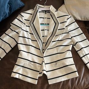 WhiteHouse Black Market